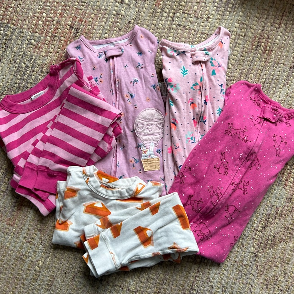 5 sets of toddler pajamas, Hanna Andersson, Gap, Monica and Andy